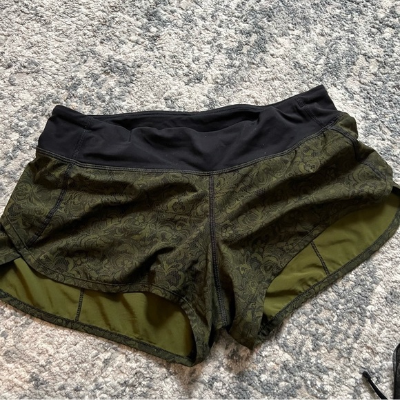 Lululemon Speed  Short Mini Pencil Lace Brave Olive Black size 6 - Picture 7 of 7